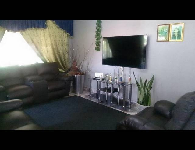 4 BEDROOM HOUSE FOR SALE IN NORTHDALE